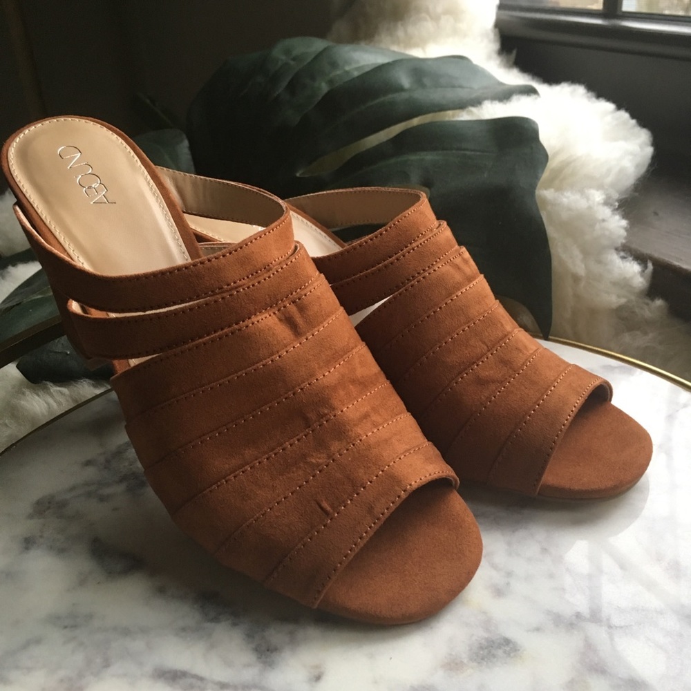 Abound•Alia Suede Mule - Picture 4 of 5